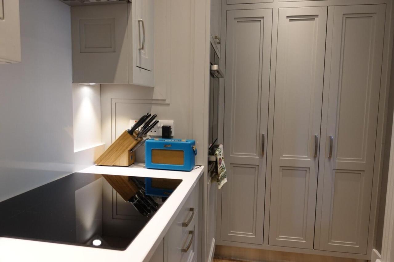 Luxurious Newly Renovated *
